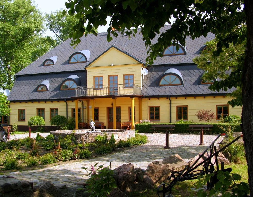 Dworek Pod Herbem Gadkowice ภายนอก รูปภาพ